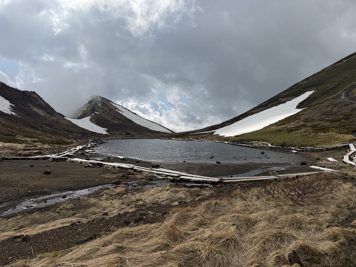 Tazawako: wild hiking and onsen hopping (+GPX)